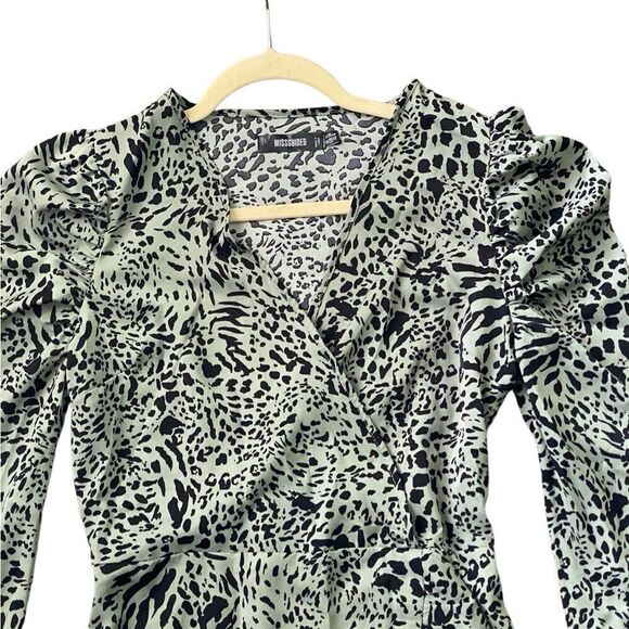Misguided Green Animal Print Surplice Ruffle Dress. Size 6. - Picture 6 of 12